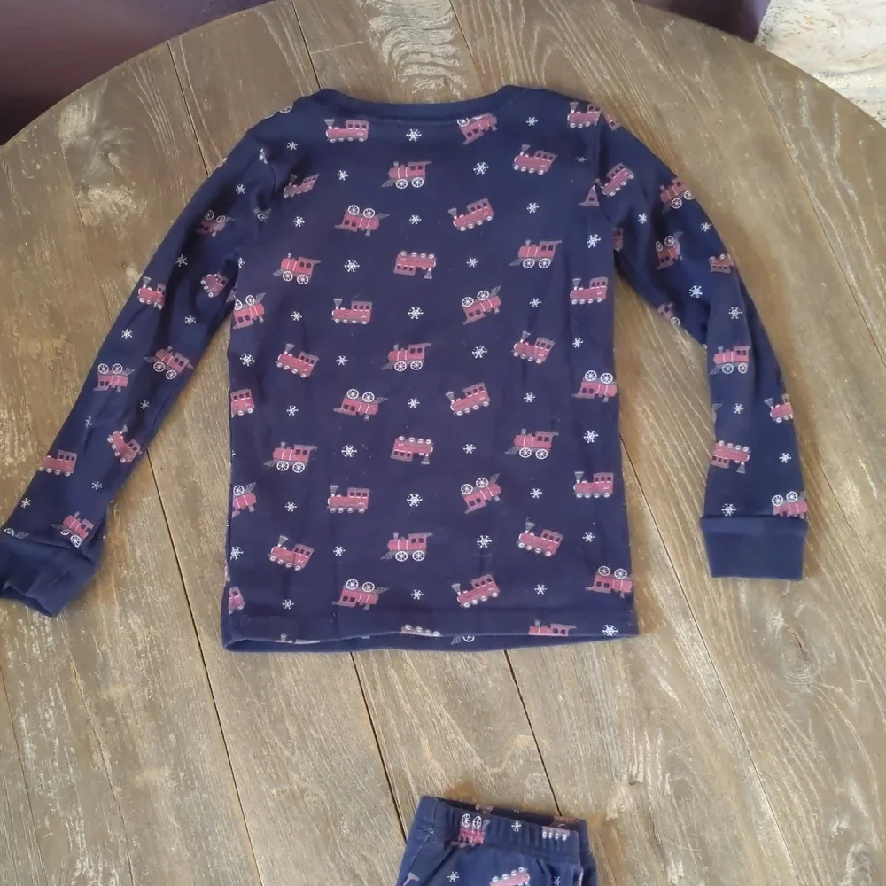 Size 6 Janie and Jack cotton train pajamas set